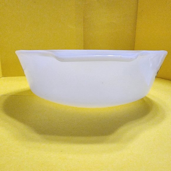 Fire King "Meadow Green" 1- 1/2qt. Round Casserole with Glass Lid Anchor Hocking - Picture 4 of 16